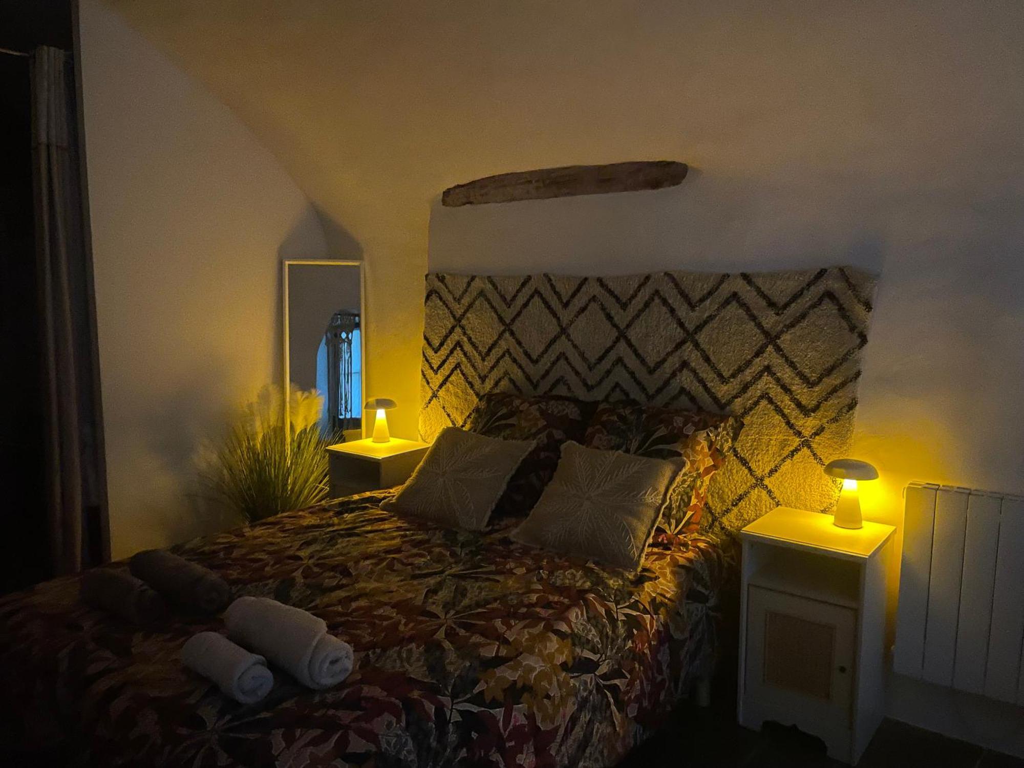 Charmante Maison De Village Collias Екстер'єр фото
